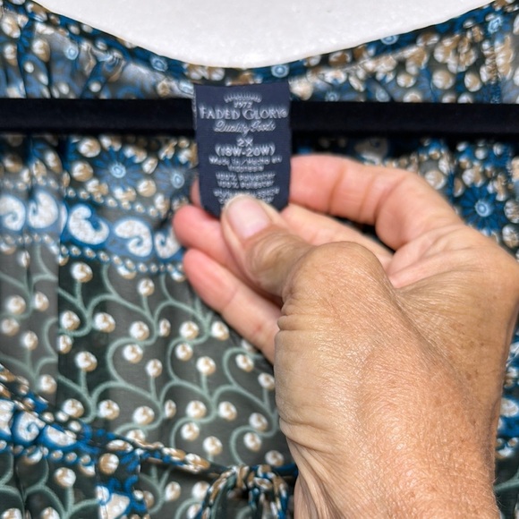 Faded Glory Black and Blue Long Sleeve Semi Sheer Blouse - Picture 2 of 10